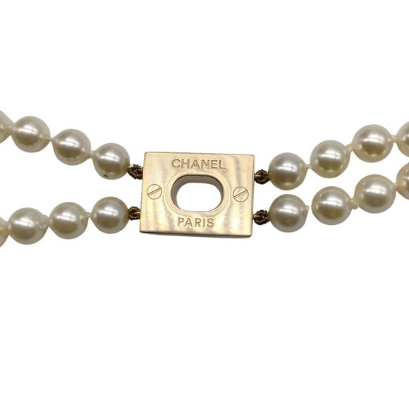 Chanel Cream 2017 Drop Pendant Pearl String Necklace - Picture 6 of 8